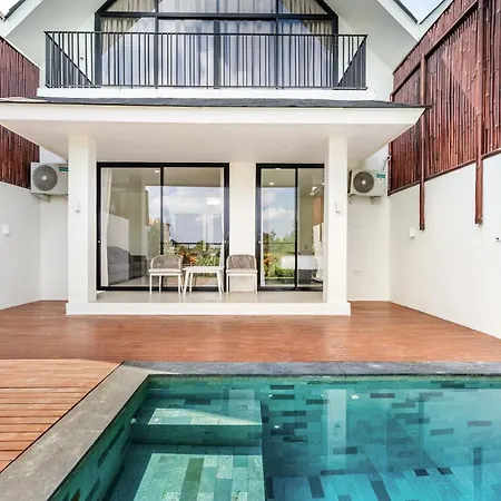 Six Stars Townhouses With Private Pools In Canggu