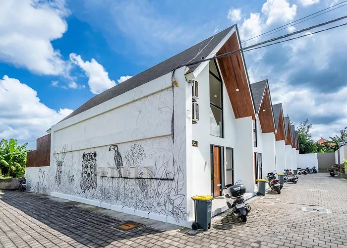 Six Stars With Private Pools In Canggu Hotel