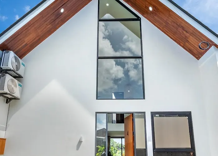 Six Stars With Private Pools In Canggu Hotel