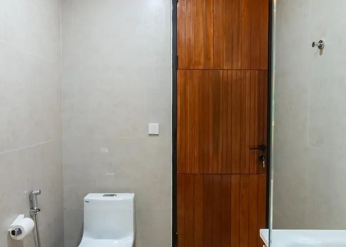 Hotel Six Stars With Private Pools In Canggu 5*