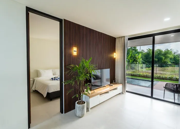 Six Stars With Private Pools In Canggu Hotel