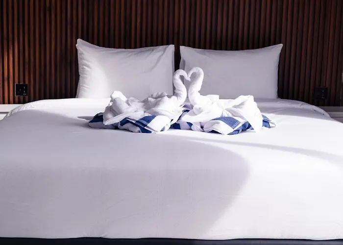 Hotel Six Stars With Private Pools In Canggu