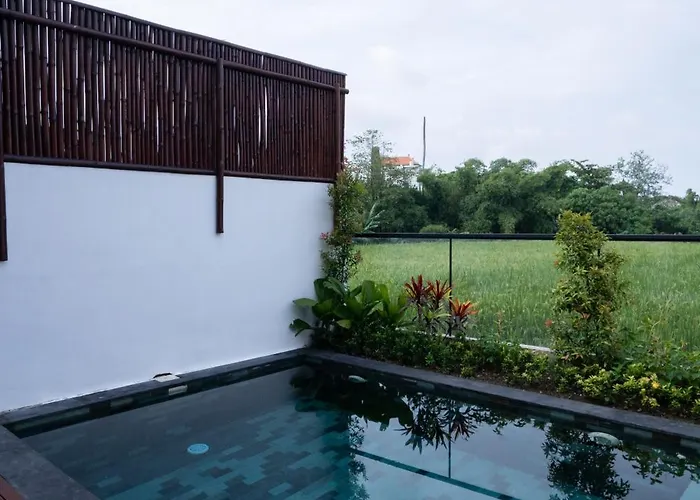 Hotel Six Stars With Private Pools In Canggu Dalung (Bali)